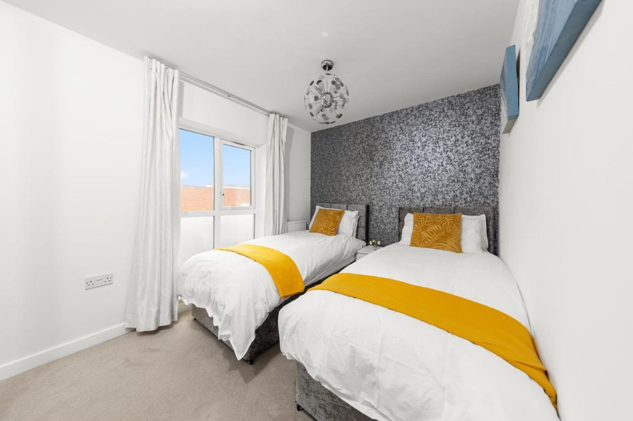 Royal House Wolverhampton - Perfect For Contractors & Large Groups Bagian luar foto
